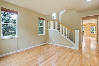 11458 178th Ave NE in Redmond, WA - Building Photo - Building Photo