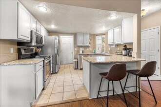 7838 W Holt Ct in Boise, ID - Building Photo - Building Photo