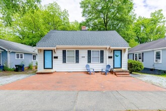 1008 Clarendon St in Durham, NC - Foto de edificio - Building Photo