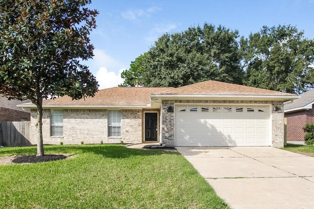 3030 Hummingbird Ln in Humble, TX - Building Photo