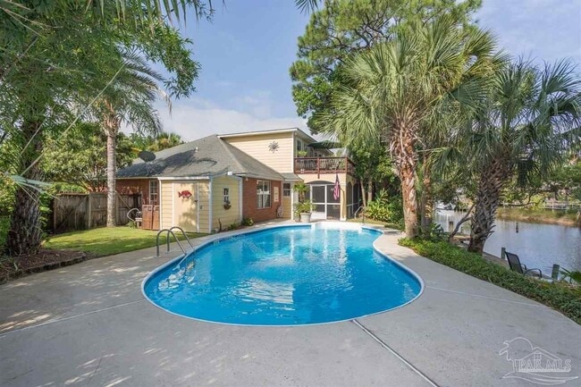 1611 Luzon Ln in Gulf Breeze, FL - Building Photo - Building Photo