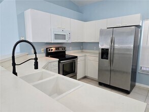 481 10th Pl in Vero Beach, FL - Building Photo - Building Photo