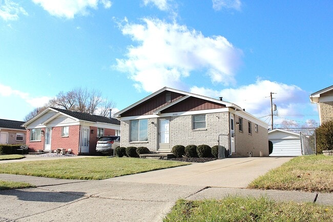 property at 32105 Knapp Ave