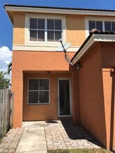 10848 SW 243rd St in Homestead, FL - Foto de edificio - Building Photo