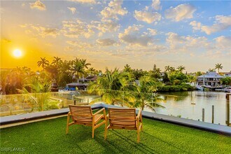 1100 Sandpiper St in Naples, FL - Building Photo - Building Photo