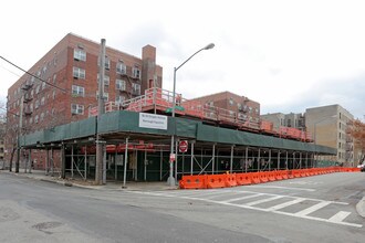 8650 Dongan Ave in Elmhurst, NY - Foto de edificio - Building Photo