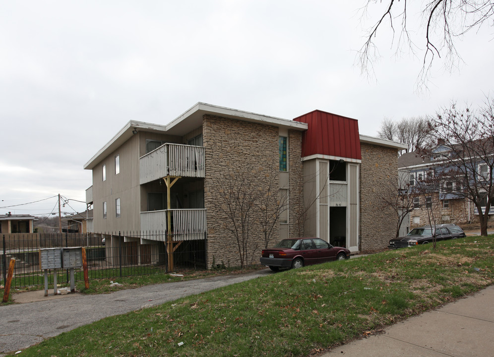 3953-3957 Warwick in Kansas City, MO - Building Photo