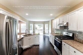 523 Cliffglen Way NW in Lilburn, GA - Foto de edificio - Building Photo