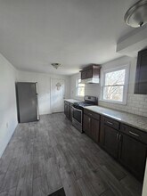 115 Pine St in Elizabeth, NJ - Building Photo - Building Photo