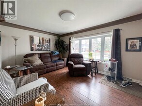 1244 Belle Isle View Blvd in Windsor, ON - Building Photo - Building Photo