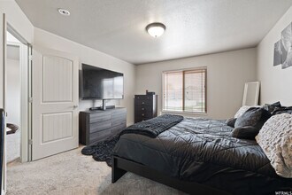 1761 N Belvedere Way in Layton, UT - Building Photo - Building Photo