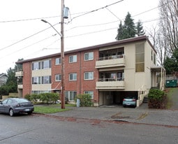 4407 Evanston Ave N in Seattle, WA - Building Photo