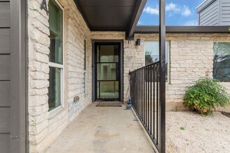 9700 Sugar Hill Dr in Austin, TX - Building Photo - Building Photo