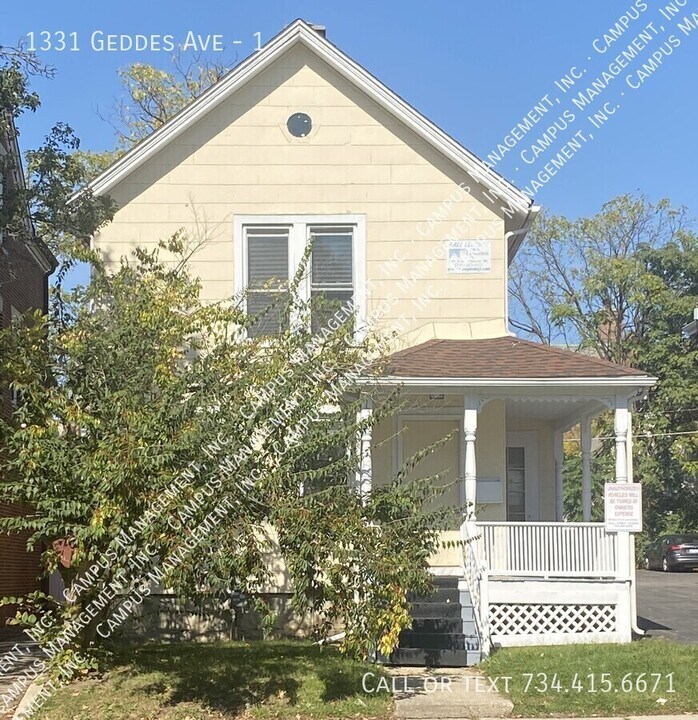 1331 Geddes Ave in Ann Arbor, MI - Foto de edificio