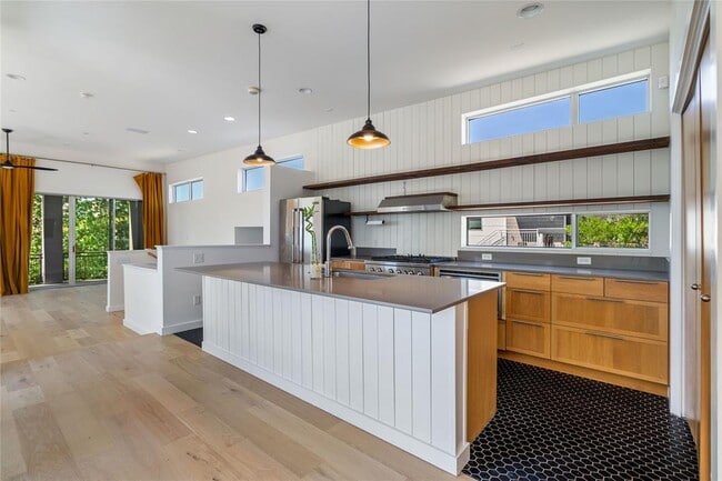 5334 Sendero Hills Pkwy in Austin, TX - Building Photo - Building Photo