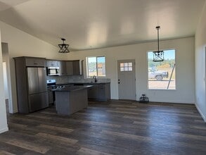 1522 Trumble Creek Rd in Kalispell, MT - Building Photo - Building Photo