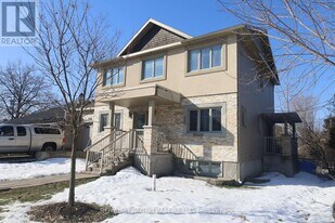 2194 Niagara Dr in Ottawa, ON - Building Photo