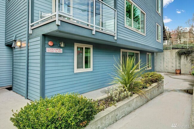 4425 Greenwood Ave N, Unit 105 in Seattle, WA - Foto de edificio - Building Photo
