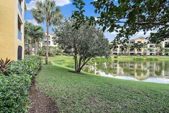 300 Uno Lago Dr, Unit 204 in Juno Beach, FL - Building Photo - Building Photo