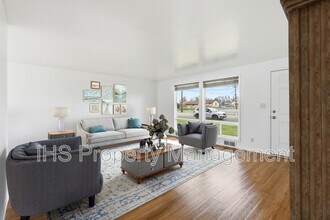 1402 Potter Ave in Richland, WA - Building Photo - Building Photo