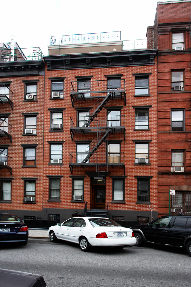 248 W 20th St in New York, NY - Building Photo - Building Photo