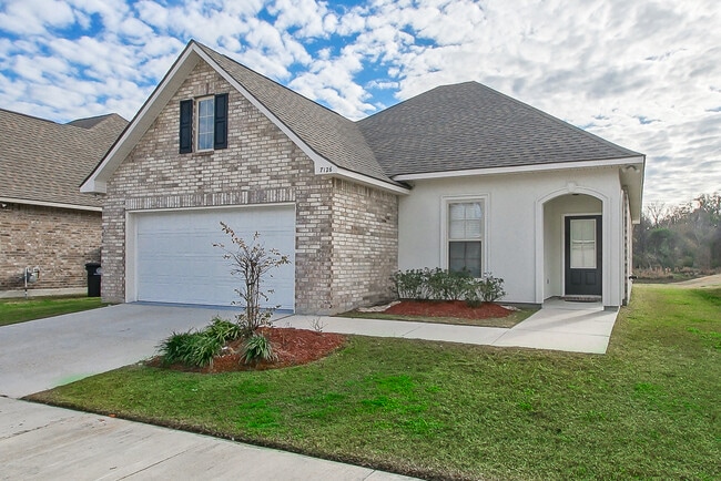 property at 7126 Kenilworth Crossing Ave