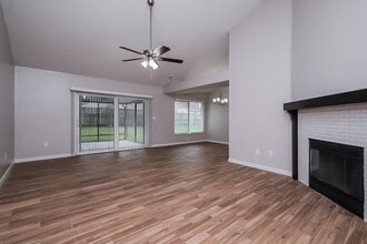 1111 Tuxford Dr in Brandon, FL - Building Photo - Building Photo