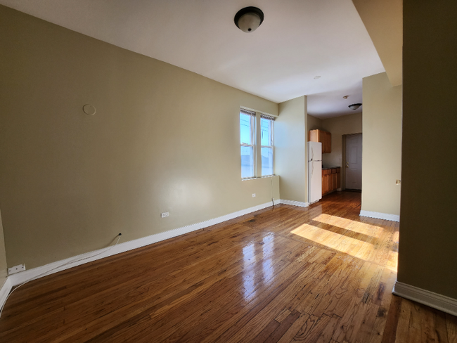 property at 1546 N Parkside Ave