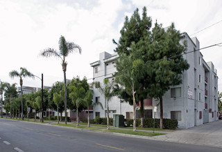 About Ross Tower Apartments in Santa Ana, CA - Building Photo - Building Photo