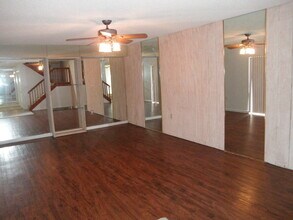 4220 42nd Way in West Palm Beach, FL - Building Photo - Building Photo