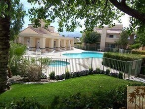 74800 Sheryl Ave, Unit 15-4 in Palm Desert, CA - Building Photo - Building Photo