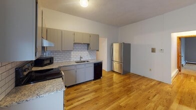 197 Summer St in Somerville, MA - Building Photo - Building Photo