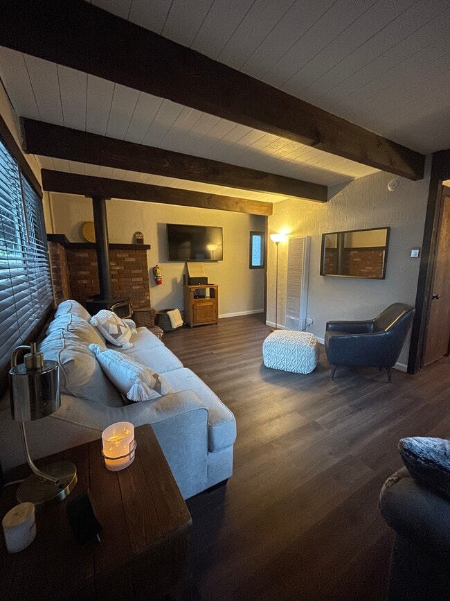 527 Victoria Ln in Big Bear, CA - Building Photo - Building Photo