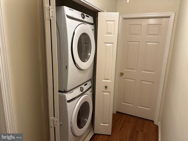 property at 27 Victory Ct