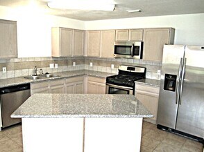 11806 Skydale Dr in Tomball, TX - Building Photo - Building Photo