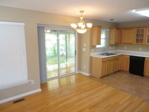 6404 Winding Arch Dr in Durham, NC - Foto de edificio - Building Photo