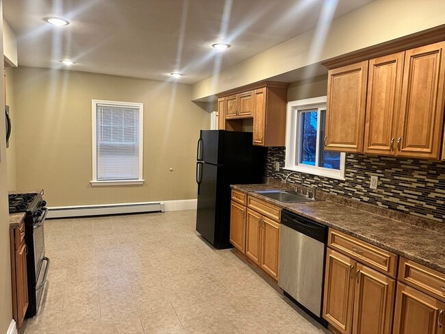 3 Royal St in Randolph, MA - Building Photo - Building Photo