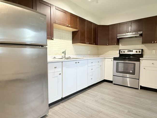 property at 20 Bradmon Dr