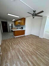 737 Olokele Ave in Honolulu, HI - Building Photo - Building Photo