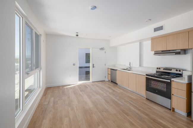 Woodlake Apartments
