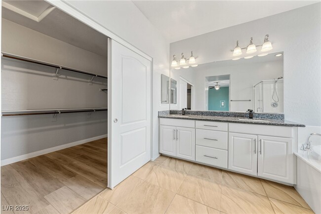 property at 7176 Summer Grove Ave