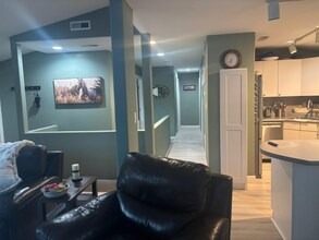 201 Fenestra Ln in East Peoria, IL - Building Photo - Building Photo