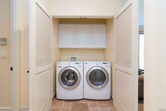 2104 Rindge Ln in Redondo Beach, CA - Building Photo - Building Photo