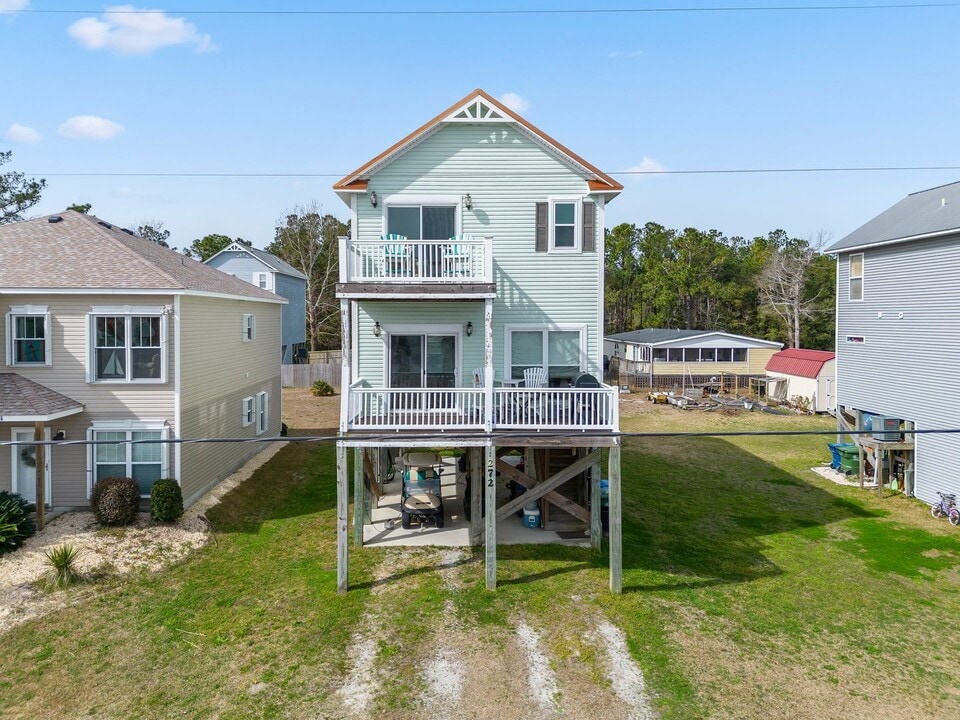 272 Riverside Dr in Sneads Ferry, NC - Building Photo