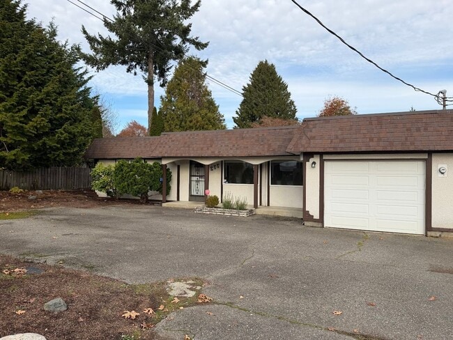 7721 23rd St W in University Place, WA - Building Photo - Building Photo