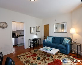 1871 Beacon St in Brookline, MA - Building Photo - Building Photo