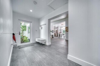 4000 Kumquat Ave in Miami, FL - Foto de edificio - Building Photo