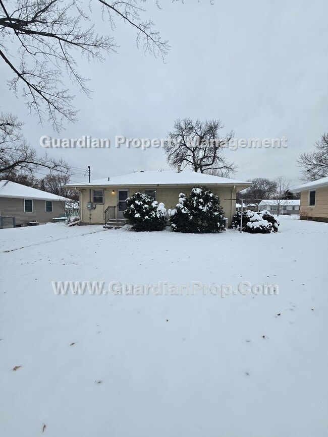 property at 4433 Quincy St NE