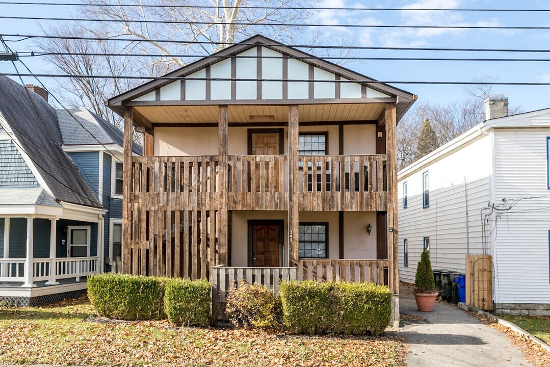 342 E High St in Lexington, KY - Building Photo