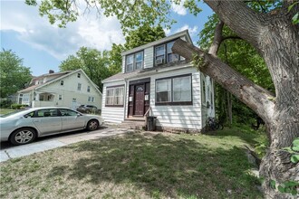 120 Fairfield Ave in Syracuse, NY - Building Photo - Building Photo